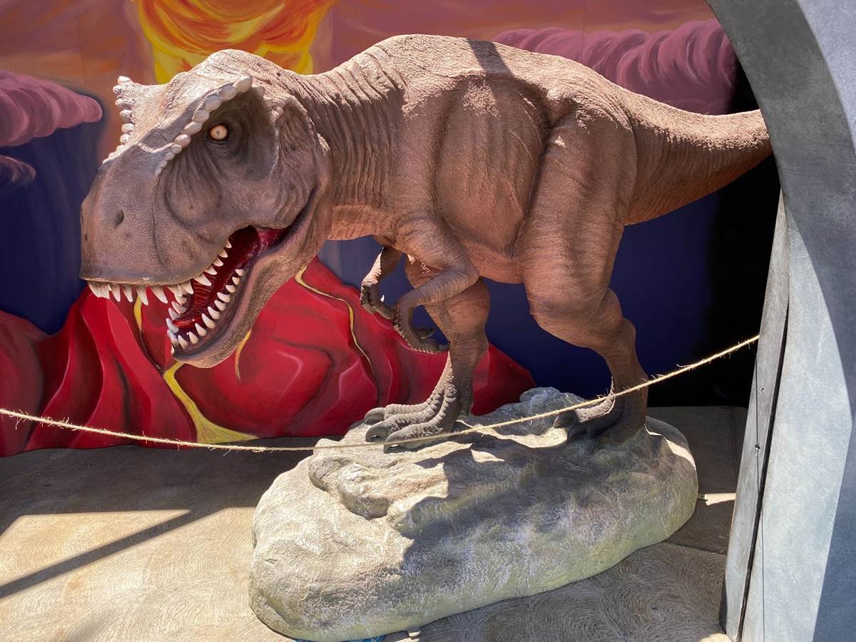 Video/Photos Knott's Berry Farm Celebrates 100th Anniversary and