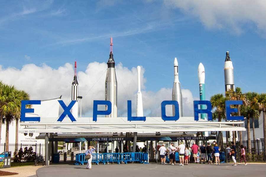 (Kennedy Space Center)