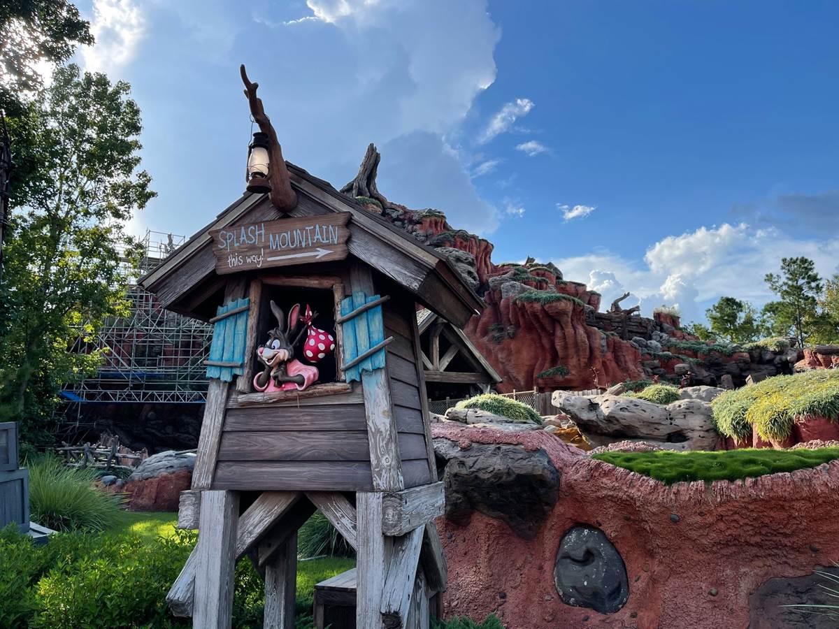 Magic Kingdom Removes Brer Rabbit Figure from Hub (Plus a History of the Character from "Splash