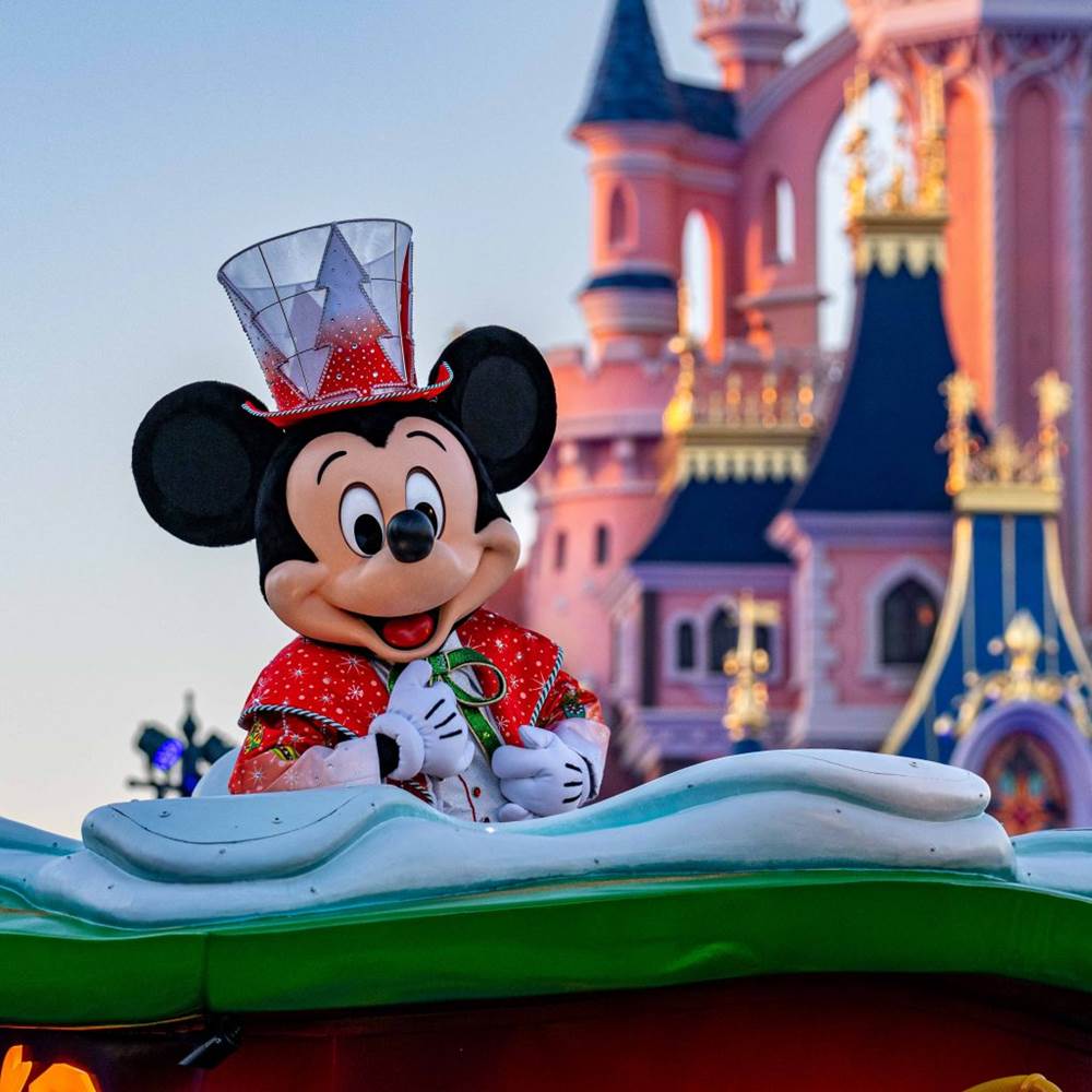 Pin OE Goofy New Disneyland Paris It’s A Small World Disney 
