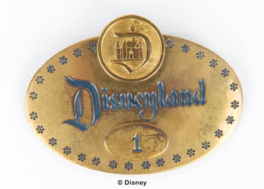 Disney Shares New Alumni Name Tag Design for Disney ...