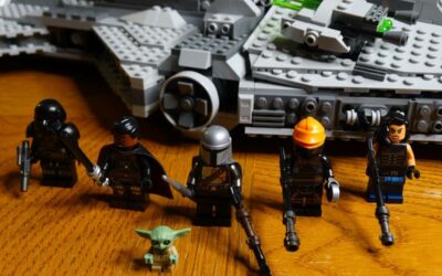 Toy Review: LEGO Star Wars Imperial Light Cruiser from "The Mandalorian" Lets Fans Build Moff Gideon's Ship