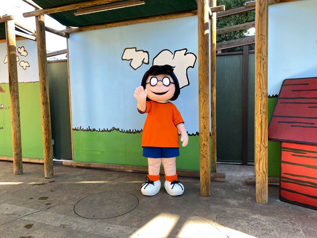 Photos/Video Peanuts Celebration Returns to Knott's Berry Farm with