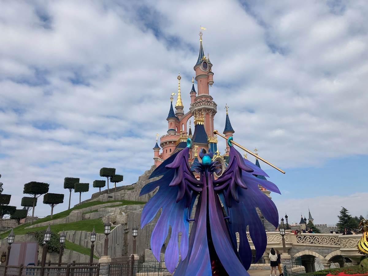 DISNEYLAND PARIS: THIRTY YEARS OF AN EVER-GREATER DREAM