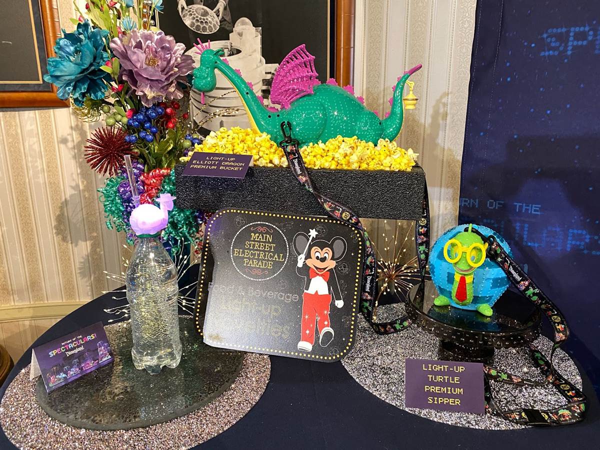 Photos Disneyland Main Street Electrical Parade Merchandise (Clothing