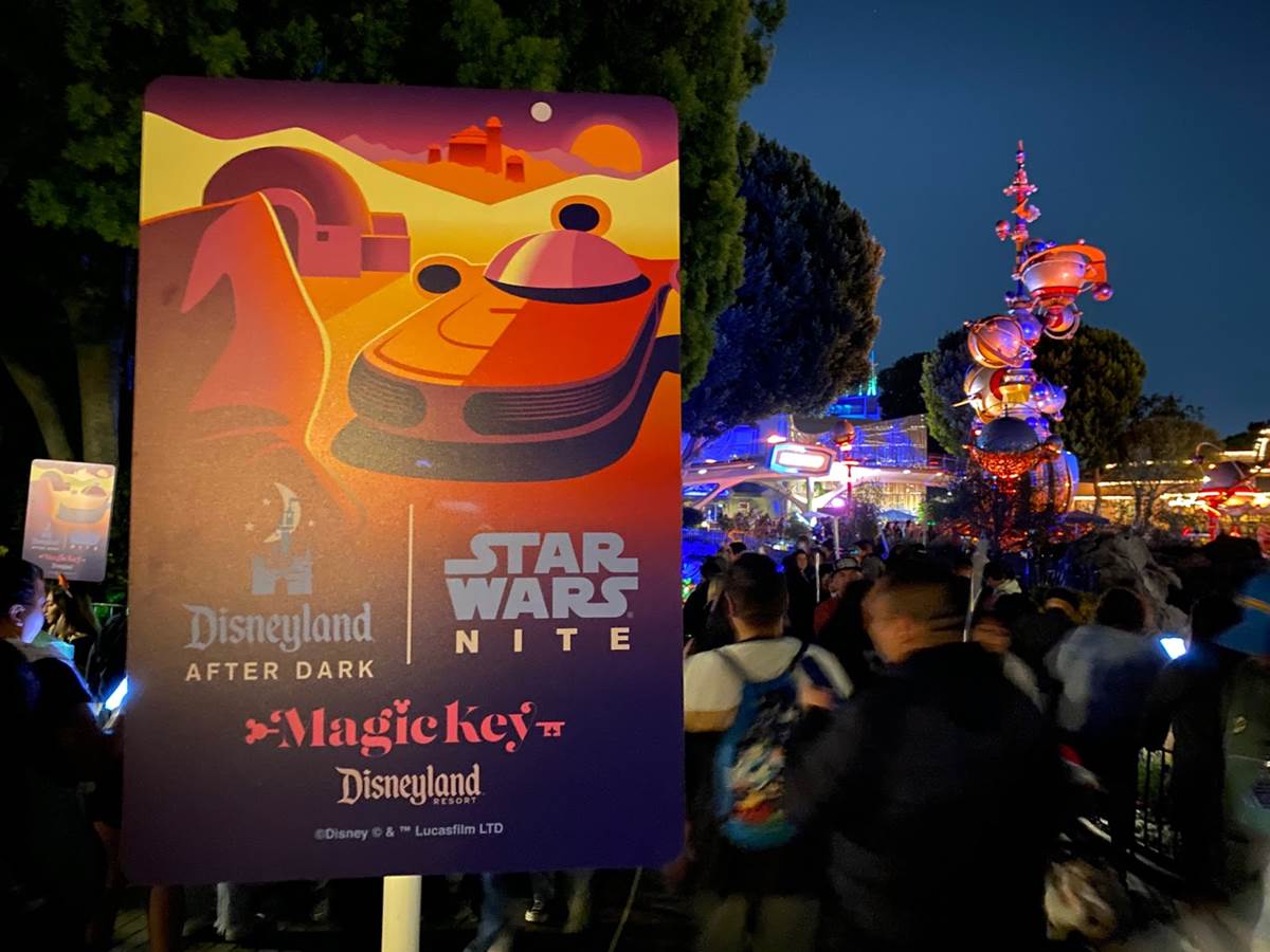 Video Disneyland After Dark Star Wars Nite Celebrate the Nite
