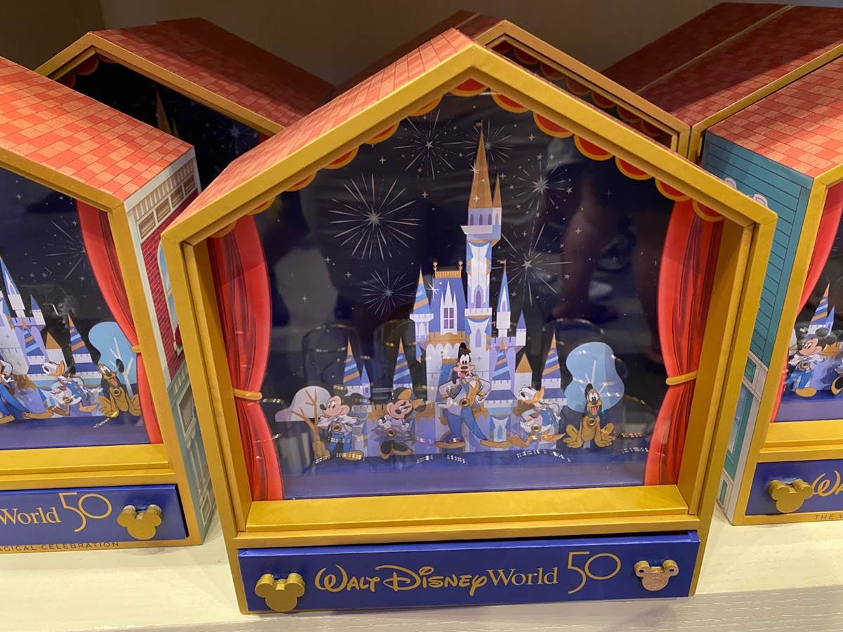 Jim Shore Disney Traditions: Walt Disney World 50th Anniversary Castle —  Double Boxed Toys