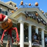 Photos/Video: Haunted Mansion Holiday Returns to Disneyland