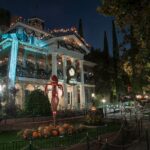 Disneyland Previews 2022 Haunted Mansion Holiday Gingerbread House as Popular Overlay Returns