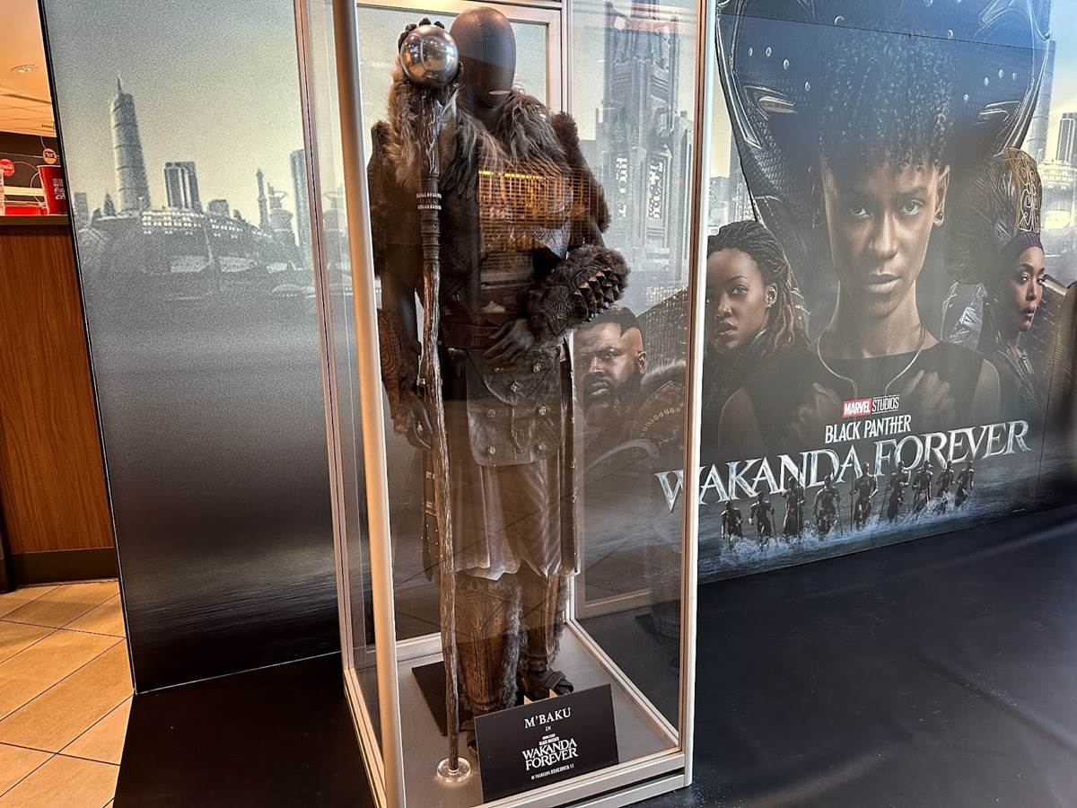 Photos "Black Panther Wakanda Foerver" Costumes On Display at AMC