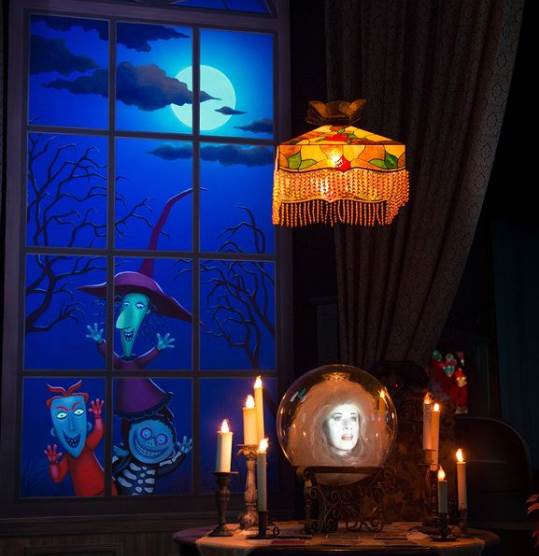 Tokyo Disneylands Haunted Mansion Holiday Nightmare