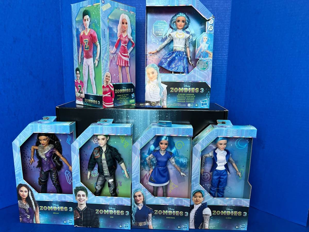 Toy Review: Disney ZOMBIES 3 Dolls by Hasbro - Individual, 4-Pack, and  Singing Addison 
