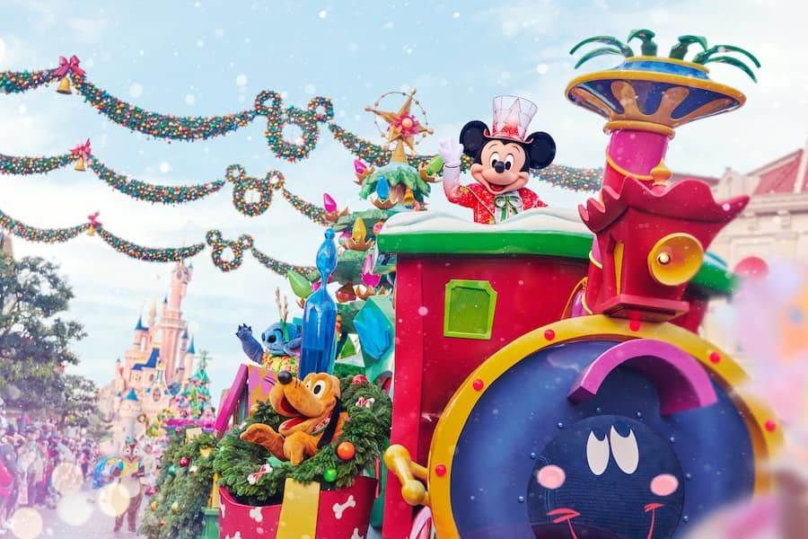 “Mickey’s Dazzling Christmas Parade