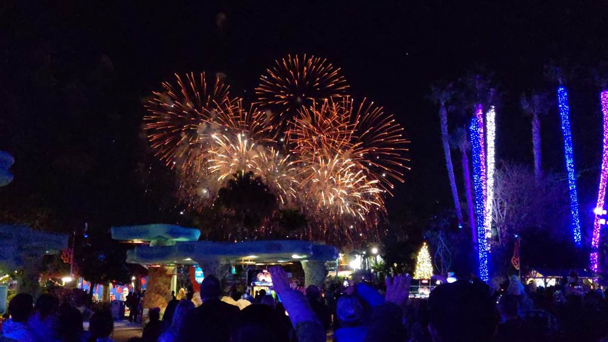 Seaworld christmas dates