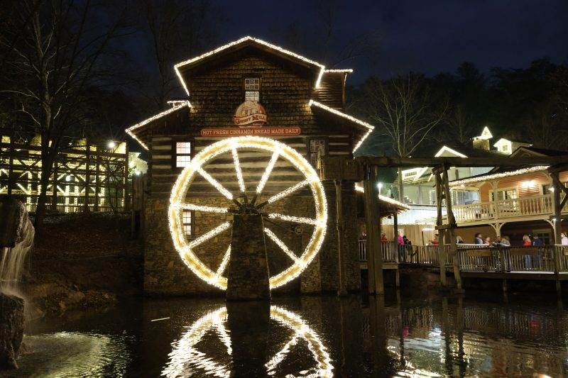 Dollywood To Be Closed For Christmas As Extreme Winter Weather Arrives