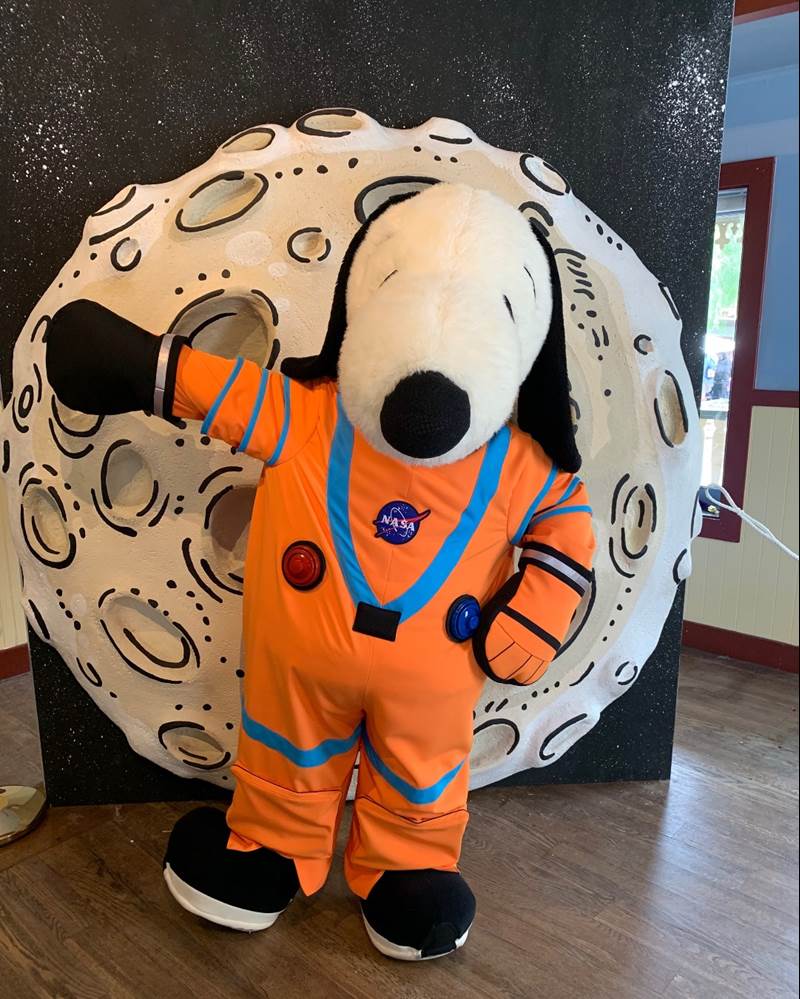 NASA Astronaut Snoopy Lands At Knott's Berry Farm As Part of Knott's