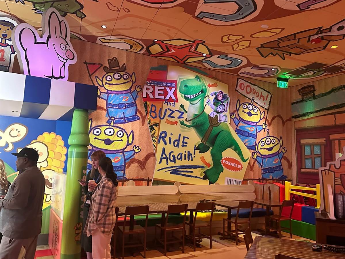 Photos / Video: Inside the New Roundup Rodeo BBQ Restaurant at Disney's ...