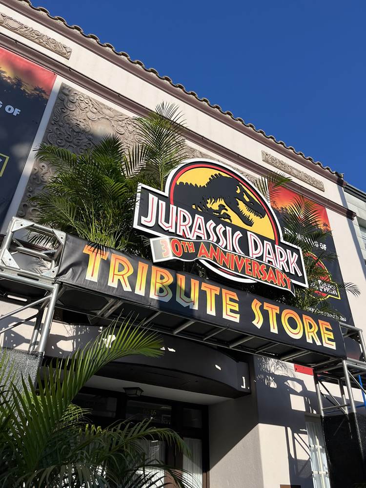 Universal Orlando Announces The Making of "Jurassic Park" Tribute Store - LaughingPlace.com