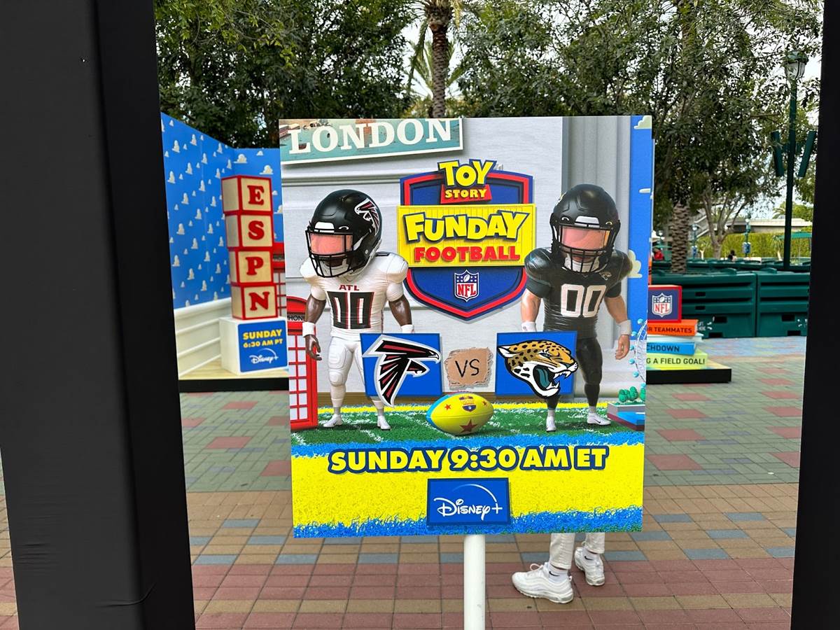Photos “Toy Story Funday Football” PhotoOp Pops Up at the Disneyland