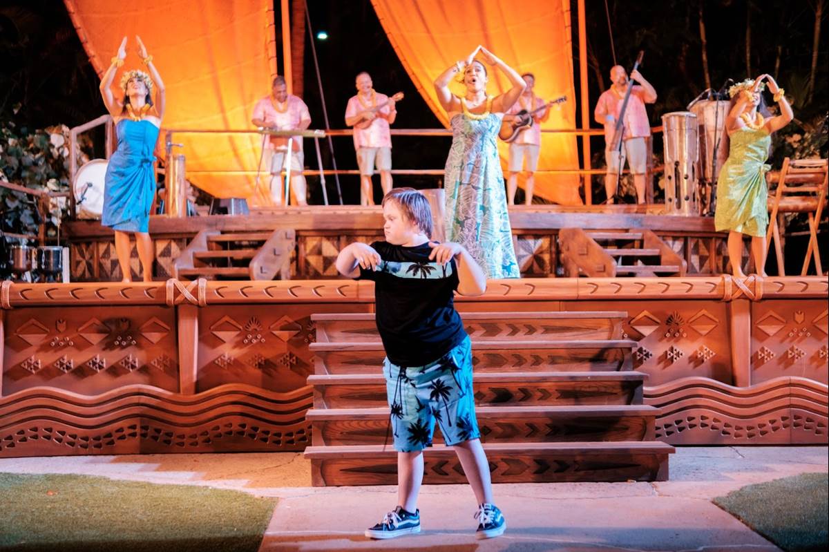 Aulani, a Disney Resort & Spa Team with MakeAWish for FirstEver