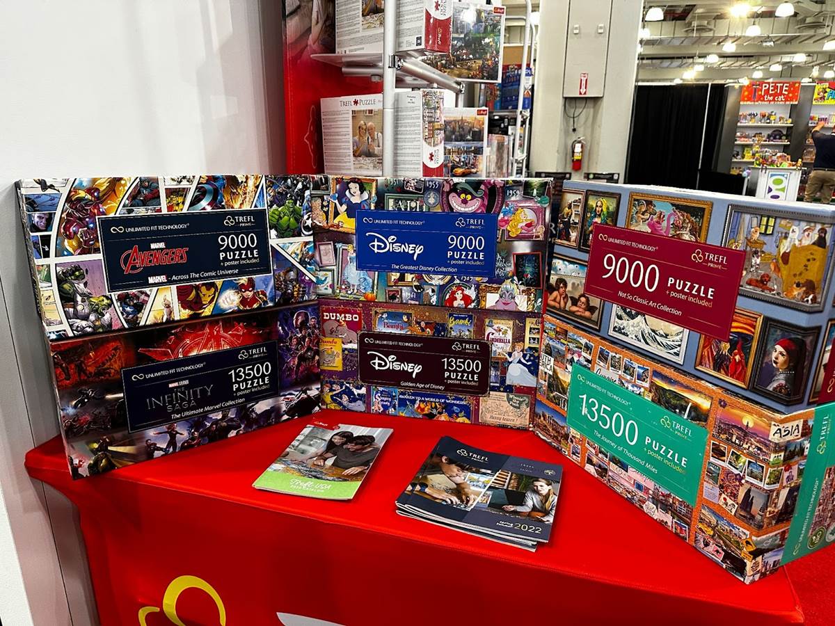Toy Fair 2023: Trefl Disney, Star Wars, and Marvel Puzzles with Shaped Wood  Craft Pieces 