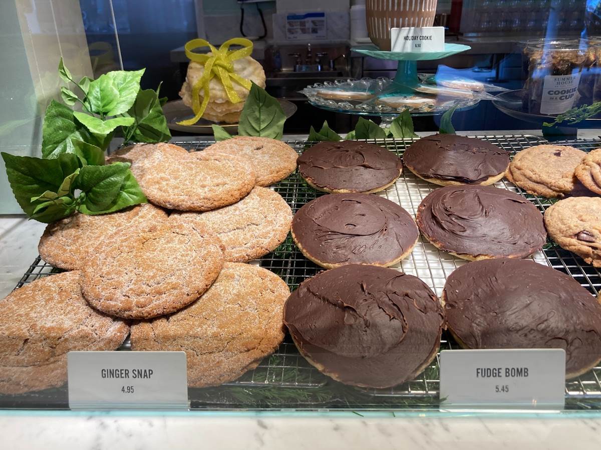 Photos Summer House on the Lake Now Open at Disney Springs