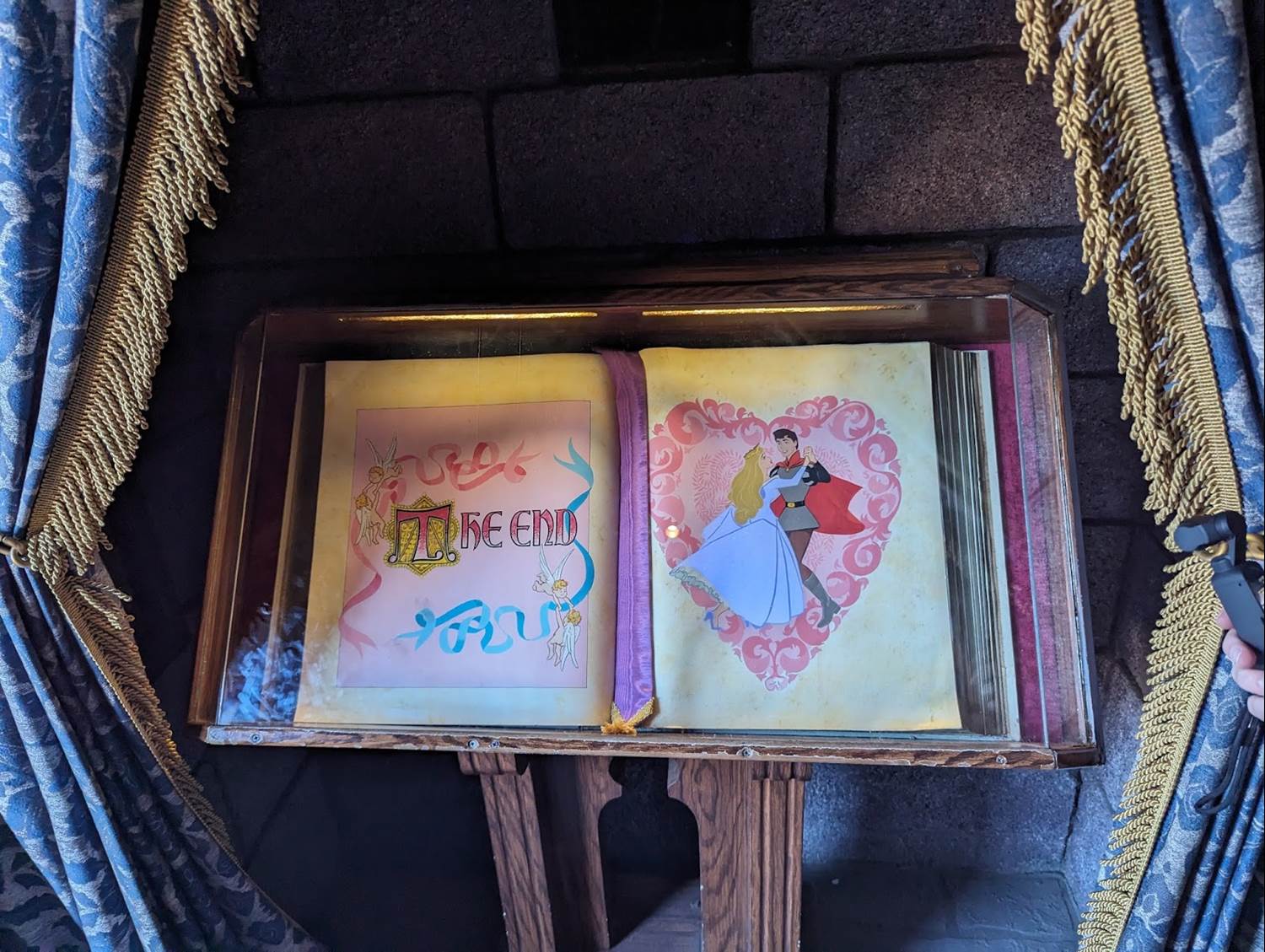 Celebrate the 65th Anniversary of "Sleeping Beauty" with a Walk Through Sleeping Beauty Castle at Disneyland - - Vimarsana News