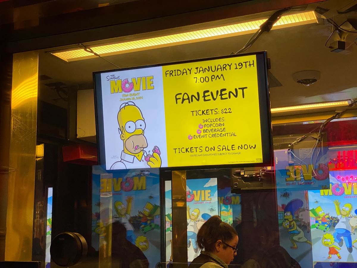 Video / Photos "The Simpsons Movie" Fan Event at El Capitan Theatre