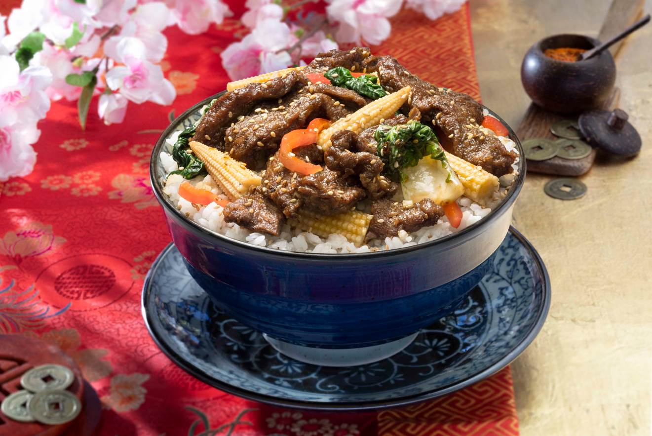 Celebrate Lunar New Year With Special Seasonal Menu at Universal Studios Hollywood's Hollywood & Dine Eatery - - Vimarsana News