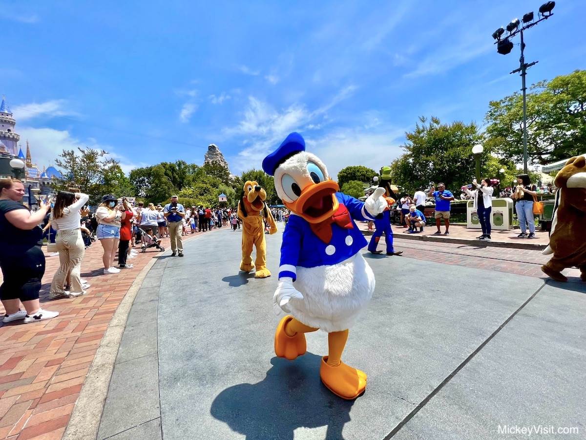 Top 5 Tips for Visiting Disney Theme Parks With Your Kids ...