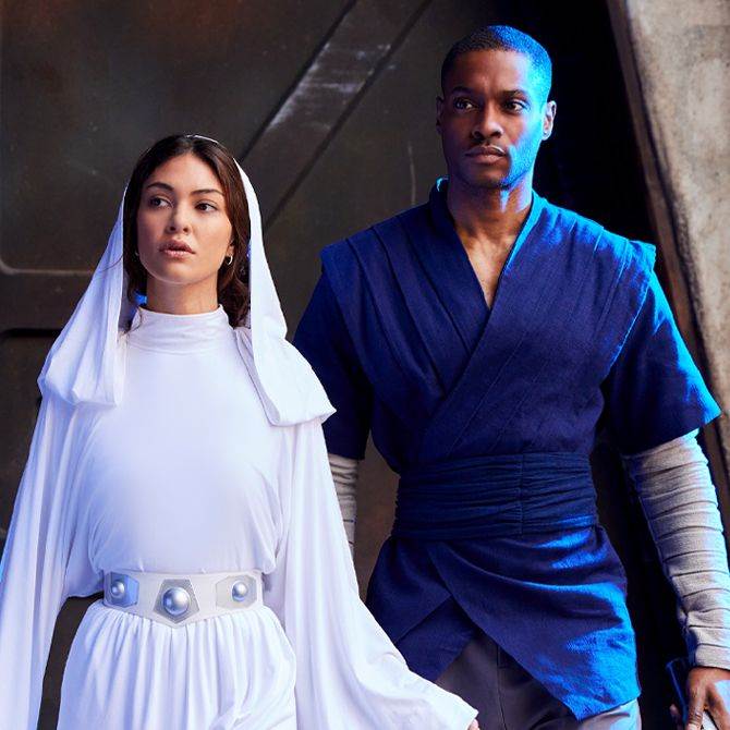 Star Wars Galaxy's Edge Roleplay at Disney Store - Vimarsana News