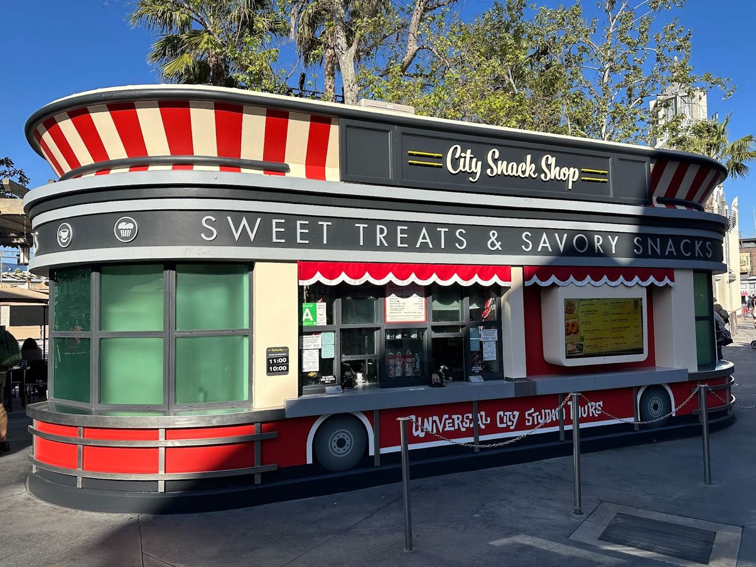 Photos: Universal Studios Hollywood Previews Studio Tour 60th Anniversary Food for Passholders - Vimarsana News