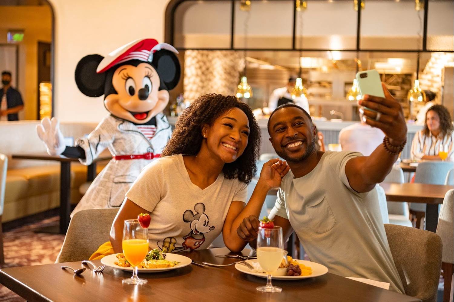 Free Dining Offer: Walt Disney World Vacation Packages with Free Dining Now Available to Book for Disney Visa Cardmembers - Vimarsana News