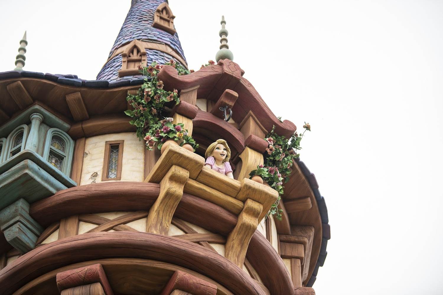 Photos: First Look of Fantasy Springs at Tokyo DisneySea Shines Bright ...