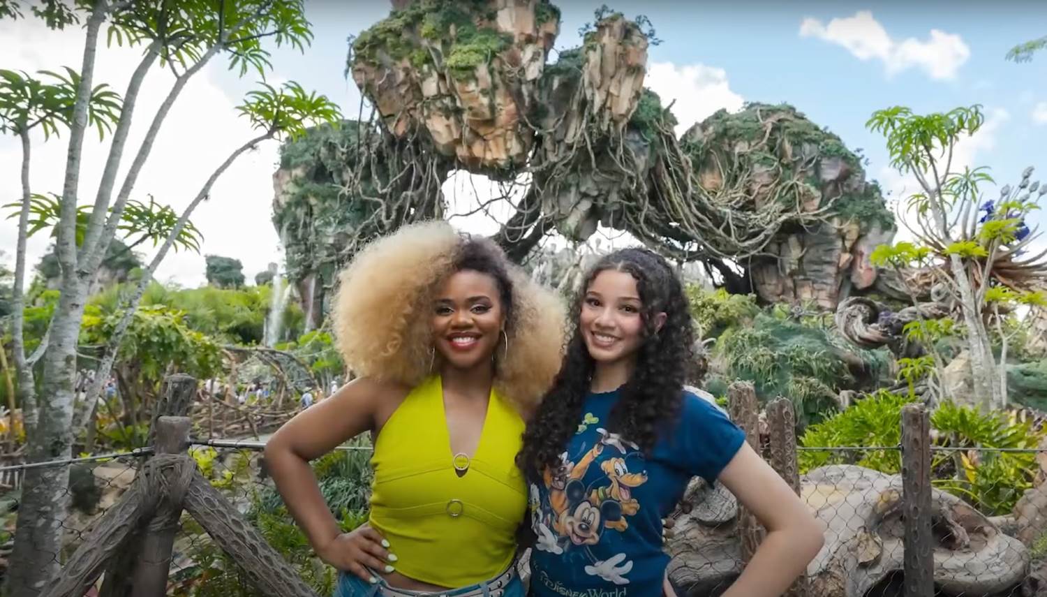 "Descendants The Rise of Red" Stars Dara Reneé and Malia Baker Visit