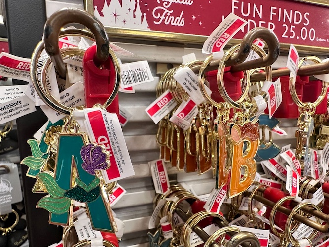 Useful Gift Cartoon Couple Kissing I'm Yours No Returns Or Refund Im Yours No Refunds Keychain With Box